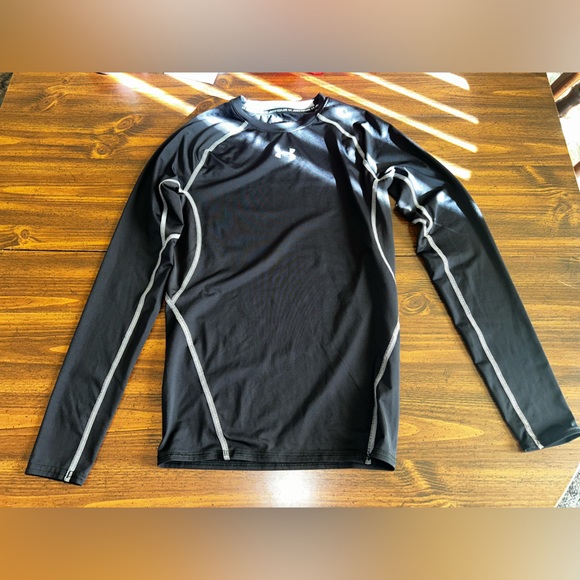 Under Armour Compression Shirt - Picture 3 of 4